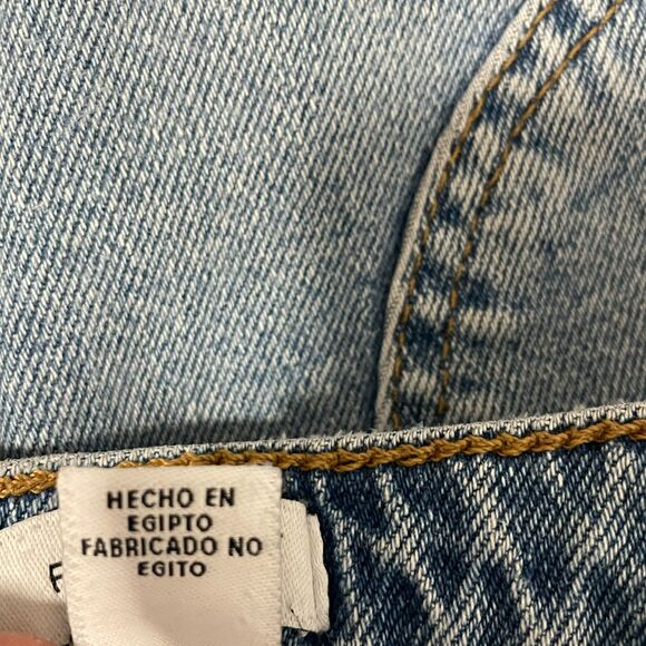 Forever 21 Light Wash Flare Jeans Raw Hem Women’s Size 29 - Picture 8 of 9